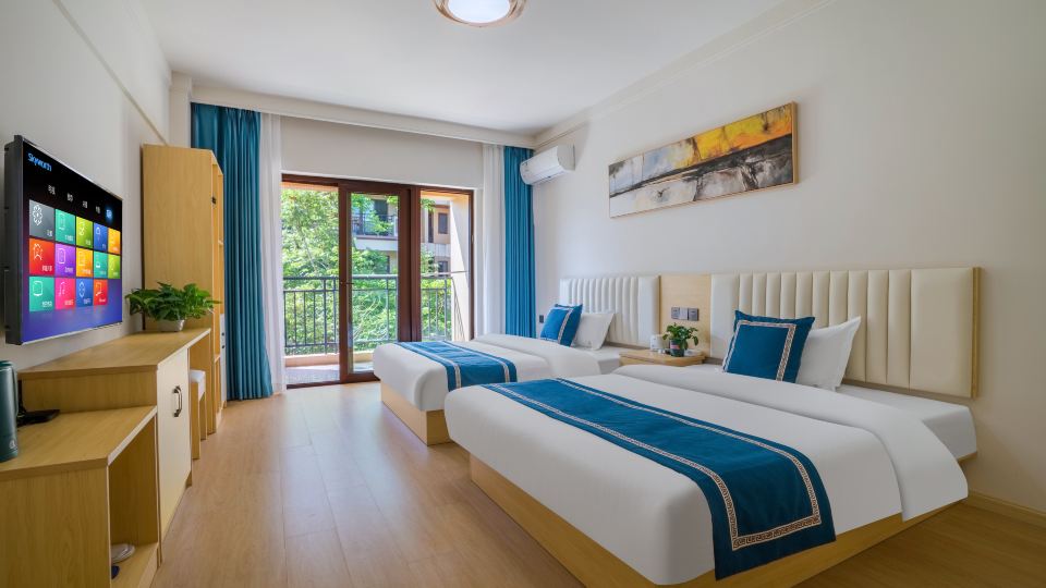 Jinghong Shangpin Hotel