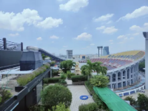 Bangkok Inter Place Các khách sạn gần Huamark Indoor Stadium