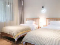 Laohegou International Ecology Campsite Hotel di Pingwu