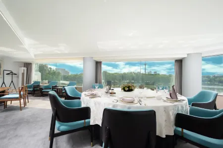 Crystal Palace Hotel Отели рядом с достопримечательностью «Museum of Imperial Concubine Palace Site of Yuan, Ming and Qing Dynasty»