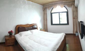 Lushan Scenic Area View Three-Bedroom Homestay