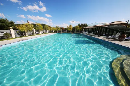 Dunhua Liudingshan Hot Spring Hotel