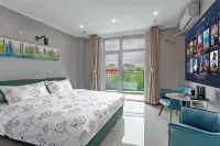 Mountain Bamboo Inn (Linyi Huqiang Commercial Street Store)