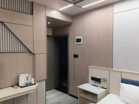 Mengla Kuaiguo Hotel Отели рядом с достопримечательностью «Mohan»