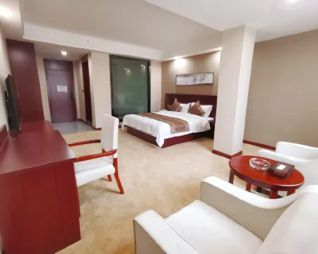 DongZe Hotel Hotel di Napo County