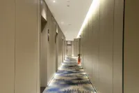 雲境高空江景飯店（武漢綠地國際金融城武昌江灘店）