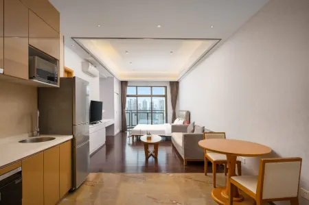 Elaine Savile Apartment (Guangzhou Zhujiang New Town Tancun Subway Station)