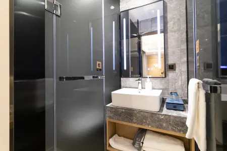 Echarm Hotel (Guangzhou Huashi Metro Station) Отели рядом с достопримечательностью «South China University of Science and Technology»