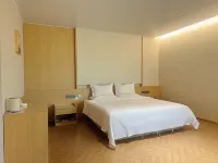 Yinhai Hotel Hotels near Mosque (Qingzhensi Street)