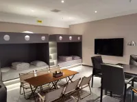 Jishou Xiyue E-Sports Hotel