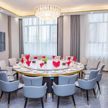 Grand Hyatt Aral Man Hotel