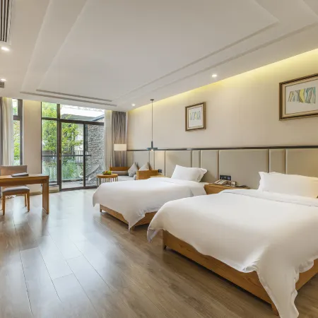 Guanghan Shuilinglong Lakeside Resort Hotel (Yijiaheba Scenic Area)