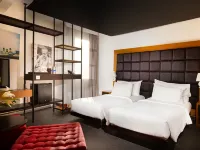 THE 1O1 Bali Fontana Seminyak Hotels near Dewi Sri