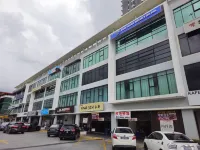 Lucky Hotel Hotels near Pelabuhan Stulang Laut Malaysia