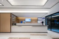 Manfeng Hotel (Zhanjiang Wuchuan Aoyuan Plaza)