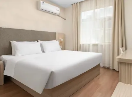 Yanqi Hotel