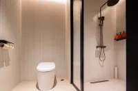 Orange Hotel (Xinyang Gushi Branch) - Balkoner