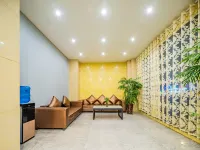 Huangchuan Zhongyuan Hotel - Parkering