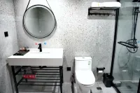 BINGO賓菓電競飯店（鄂州職業大學店） - 2 星級