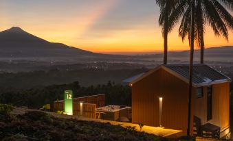 Bobocabin Bunaken Hills, Manado