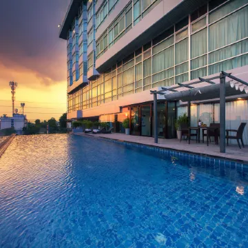 Siam Mandarina Hotel - Free BKK Airport Shuttle Отели рядом с достопримечательностью «Royal Park Thailand»