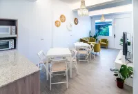 W3 HOSTEL- Self-Service Check-In Hotel