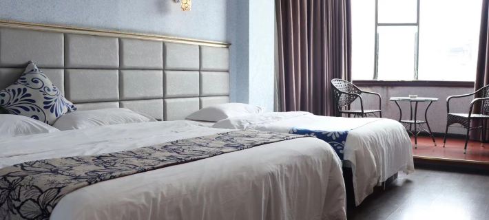 Shuimo Landscape Grand Hotel (Xingyi Railway Station) Hotels in Xingyi