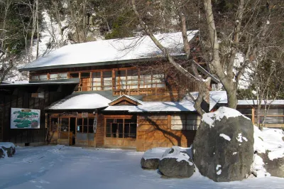 Okukinu-onsenkyou Hatcyo-no-yu Hotel a 