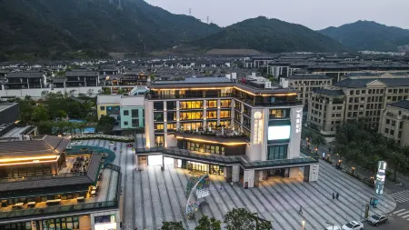 Zhuhai Jiuchuan Cuihu Hotel Отели рядом с достопримечательностью «Zhuhai Branch of Beijing Normal University Dormitory»