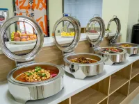7 Days Premium Hotel (Yili Xinyuan Kaiyuan Food Court) - sarapan
