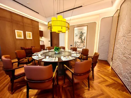 Qiqihar Lakeside Hotel Отели в г. Цицикар