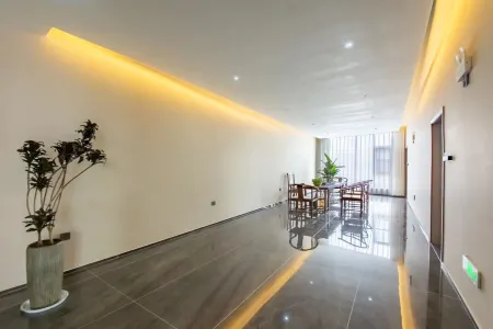 Dali Shepherd Coast Inn