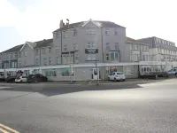 Henson Hotel Hotels near South Pier