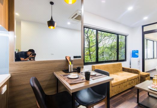 22HOUSING SERVICE APARTMENT