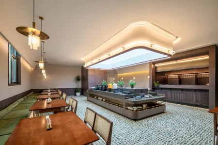 Nanyang Nian Nian Pomelo Hotel (Wuyue Square, South China Airlines Building, North People's Road) Отели рядом со станцией Nanyang Railway Station