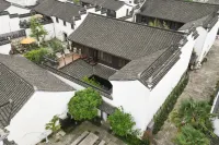 Floral Lux Hotel· Shaoxing Hemu Fossil Private Collection Museum Hotel Hotels in Shaoxing
