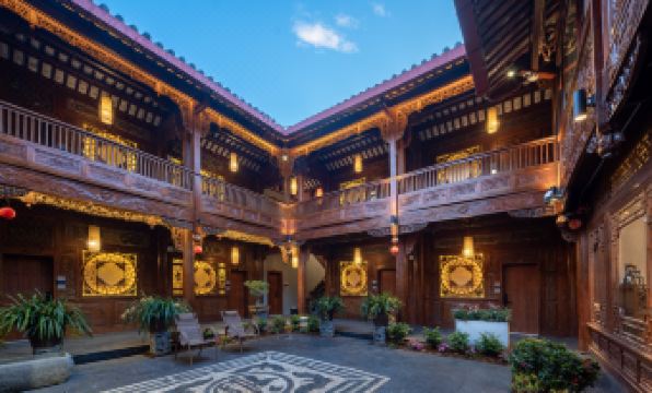 97 Xingren Upper Section, Wuyi Street, Gucheng District, Lijiang City, Yunnan Province.