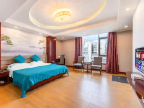 Cenxi Yuanfeng Hotel (Tanhua Bus Station) Hotels in Cenxi