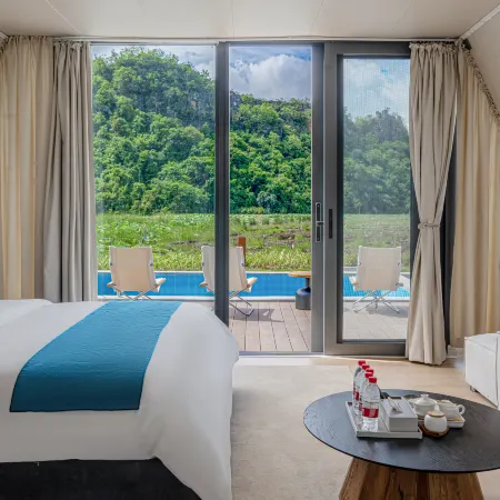 Puzhe Heiwei Guangxing River. Camp between Clouds and Water
