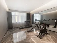 Rezen Longuu Hotel （Wuzhong Two Halls and One Center） - parking