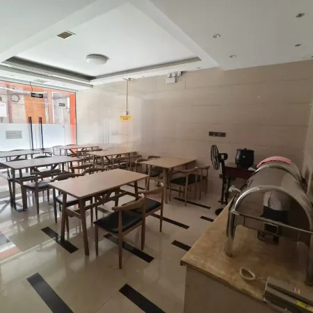Yaoshi Aibo Hotel (Zhongshan Road Pedestrian Street Branch)