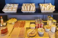 B&B HOTEL Albacete - فطور