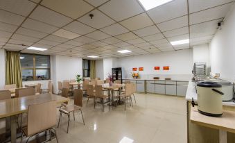 Chaozhou Yuefeng Hotel (Caitang Branch)
