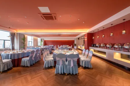 Calvin Hotel Отели рядом с достопримечательностью «Guangzhou Institute of Railway Technology (Baixing Road)»