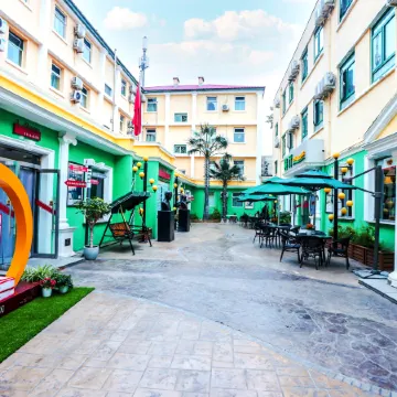 Beijing Zhong'an Hotel ( Near metro,Tian'anMen,Forbidden City.  tourism service)