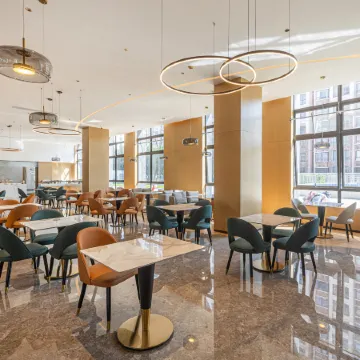 Rezen Kingtown Hotel