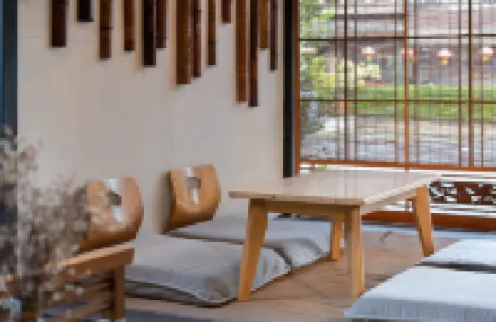 Haikin Ryokan Hotels near Wat Sri Suphan - Silver Temple