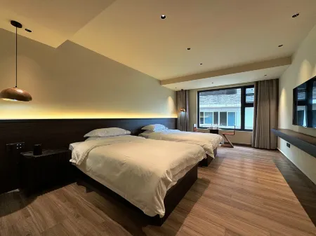 The view is at the homestay Отели рядом с достопримечательностью «Jinshawan Coastal Park»