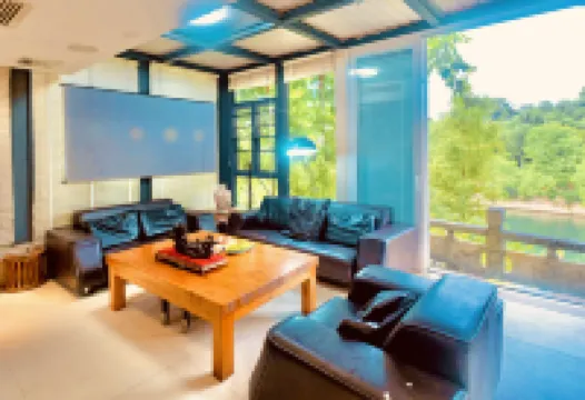 Woodland Streamside Homestay Gathering Retreat