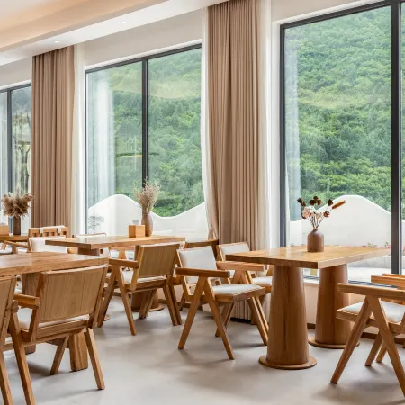 Junshan Homestay (Kangding Branch)